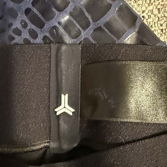 Ultracor Sprinter Crocodile Women's Leggings - Picture 4 of 6